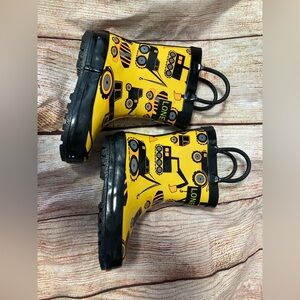 Construction theme rain boots-Little kids 6